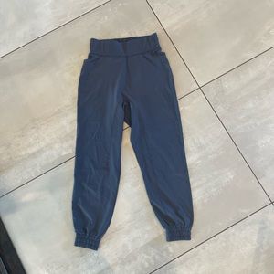 Halara high waisted elastic waistband joggers